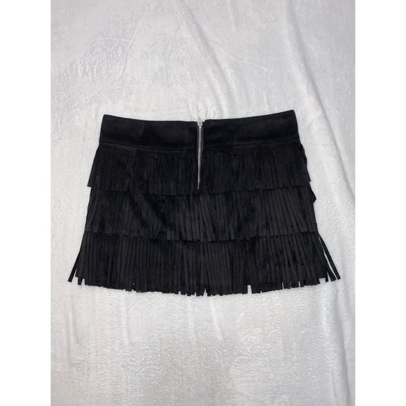 2b Bebe Suede Like Fringe Mini Skirt Size Small - Picture 7 of 10
